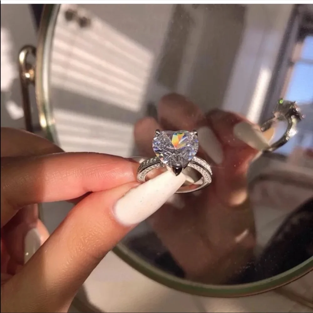 New Romantic Lovely Heart 925 Silver Diamond Ring - Picture 2 of 4